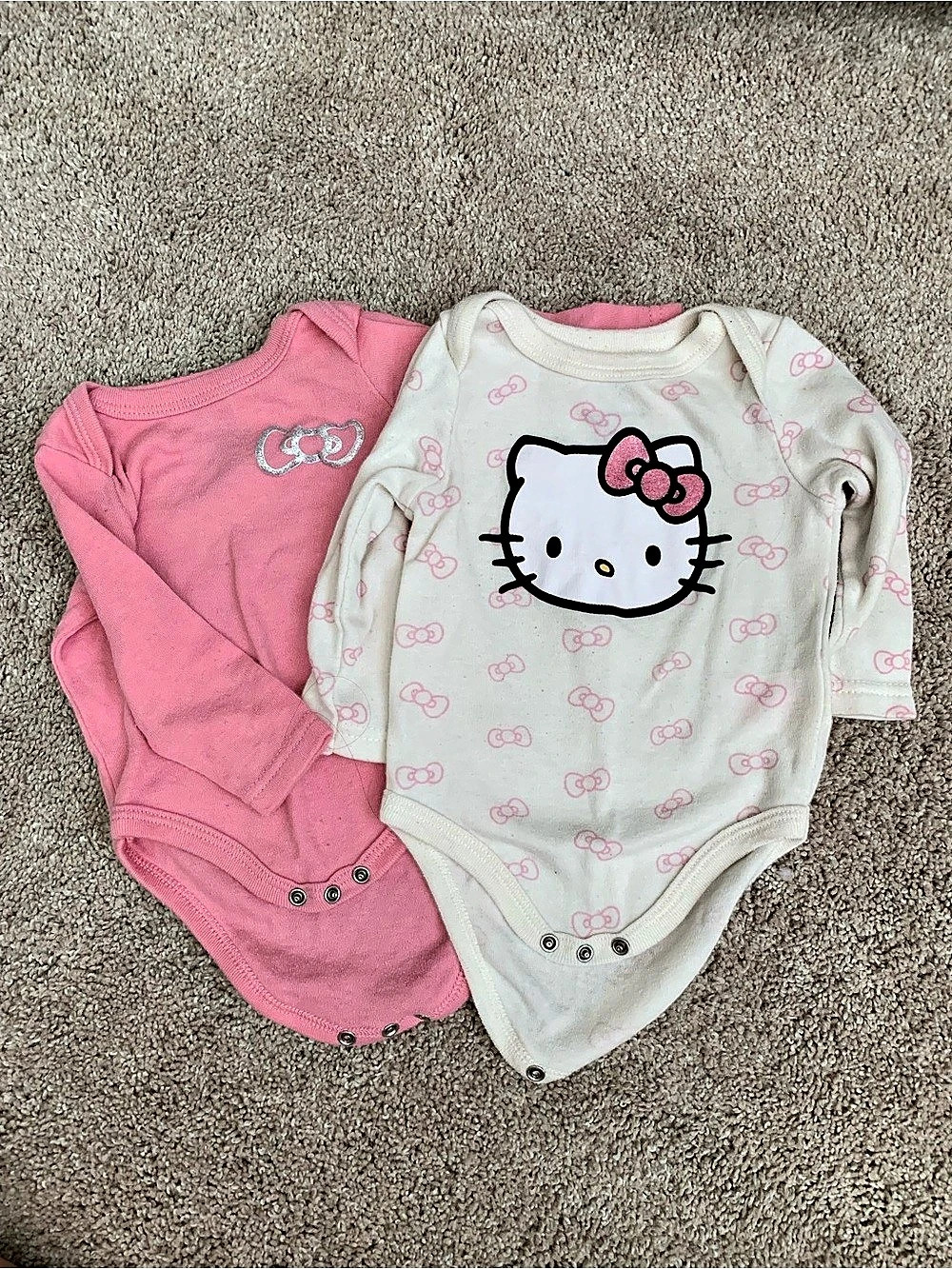 Sanrio Hello Kitty Baby 9M Pink & White Bodysuit Set